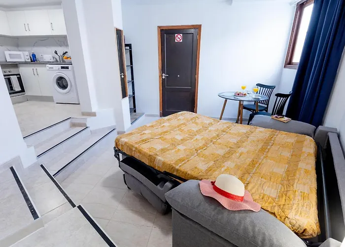 1j. Cozy Flores With Pool Apartamento *