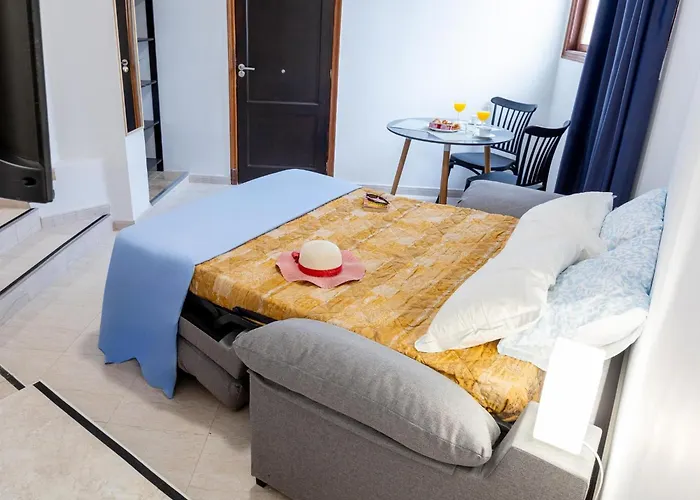 1j. Cozy Flores With Pool Apartamento *